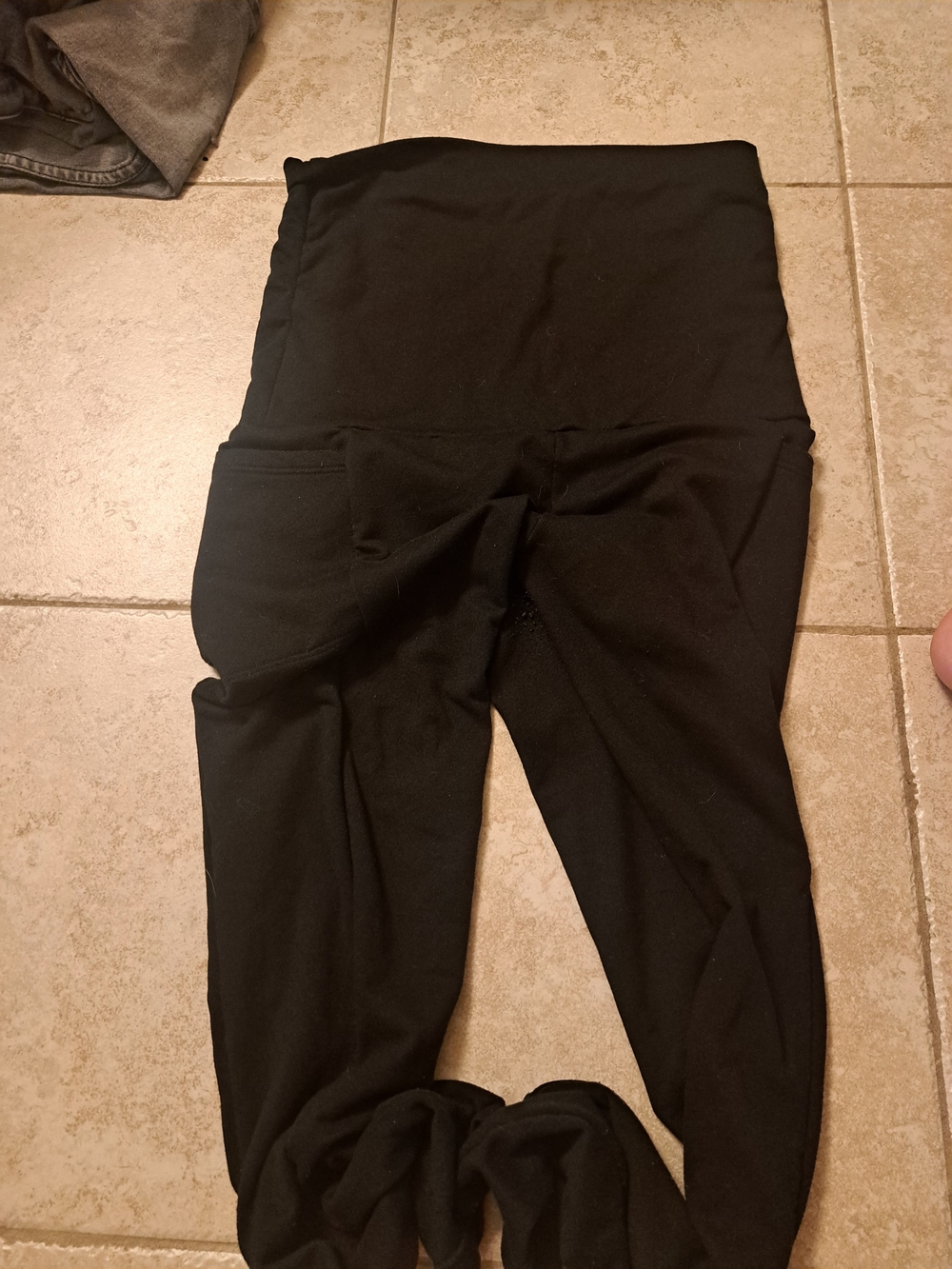Amazon Black High-Waist Tummy Support Leggings with Pocket